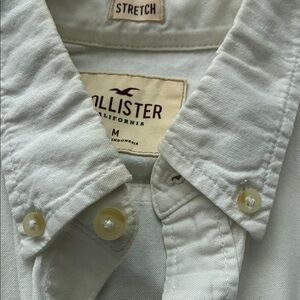 Hollister Men's Cream Button Down Shirt